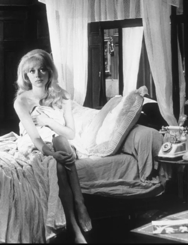 Mireille-Darc-11septembre2025.jpg